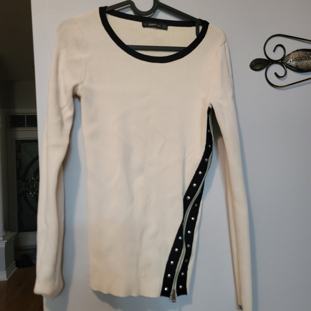 Zara Cream Long Sleeve Top with Black Accents